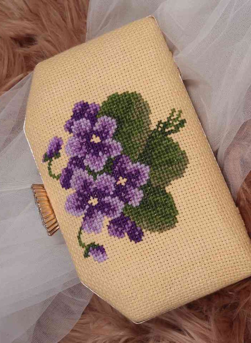 Vintage-Inspired Cross-Stitch Purple Daisy Clutch