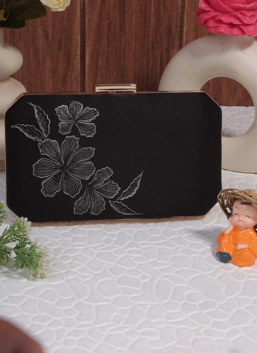 Square shape clutches