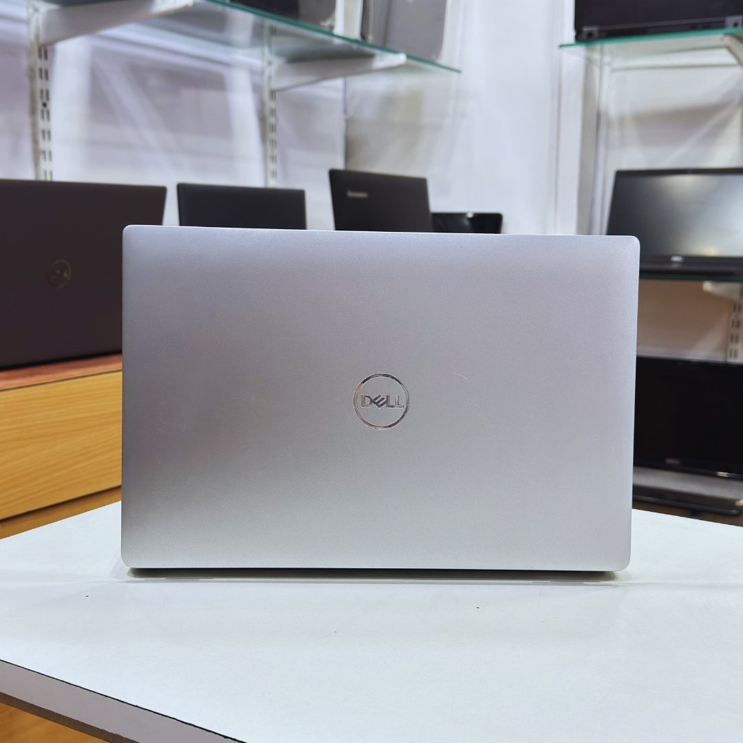 Refurbished Dell Latitude 5420 Intel Core i7 11th Gen, 16GB RAM, 512GB SSD, 14
